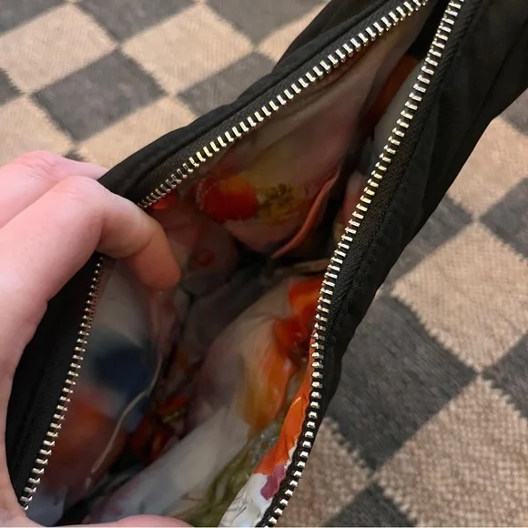 BAGGU x Collina Strada horse bag in black - Picture 7 of 7